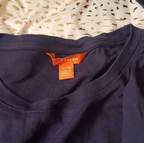 Long sleeved purple top + free item - Picture 2 of 3